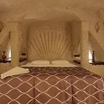 Adora Cave Suites - (Adults Only) Homestay