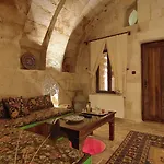 Adora Cave Suites - (Adults Only) Homestay Goreme