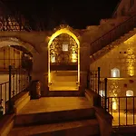 Adora Cave Suites - (Adults Only) Homestay *