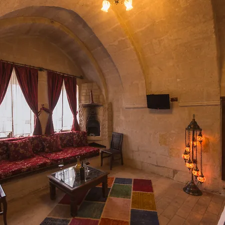 Adora Cave - (adults Only) Γκόρεμε